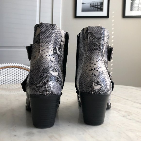 Esprit Alyvia snakeskin patterned ankle boot with silver buckles - size 7 - Picture 4 of 4